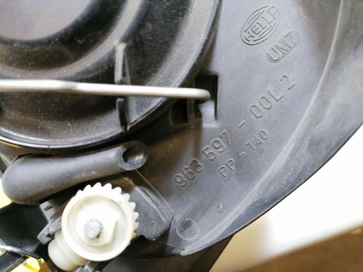 VW Bora original Scheinwerfer vorn links Halogen mit integriertem Nebelscheinwerfer Bj.2000